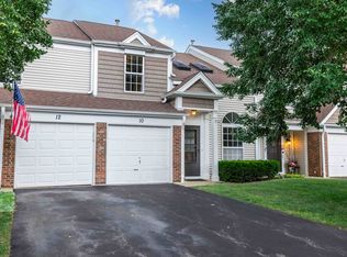 10 Marion Ln, Streamwood, IL