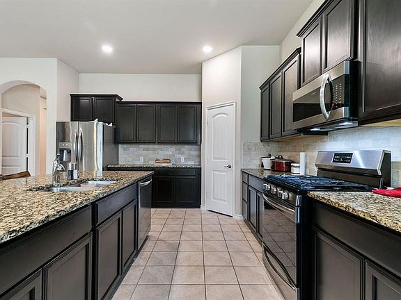 5th image of 2117 Lake Cliff Dr