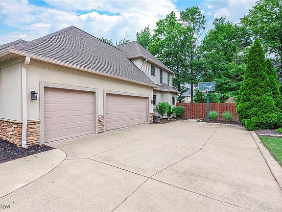 3rd image of 31022 Inverness Cir