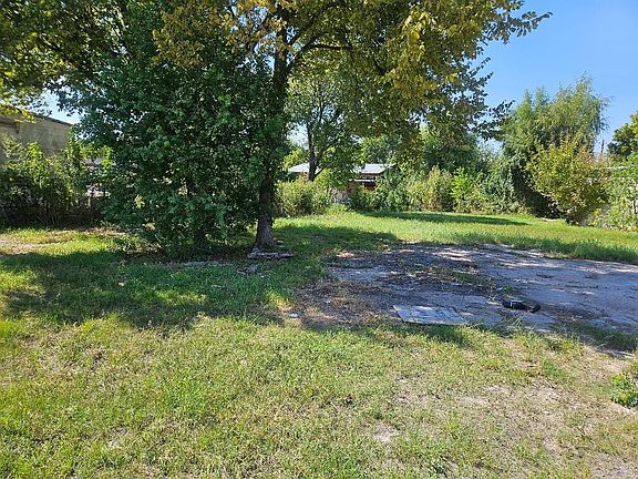 3rd image of 3611 Lumberdale Rd
