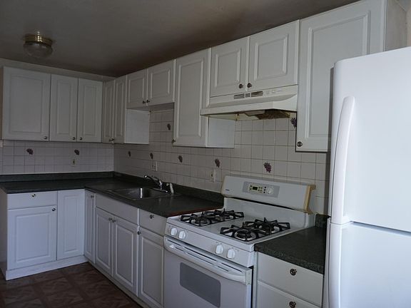 5th image of 2031 Devereaux Ave