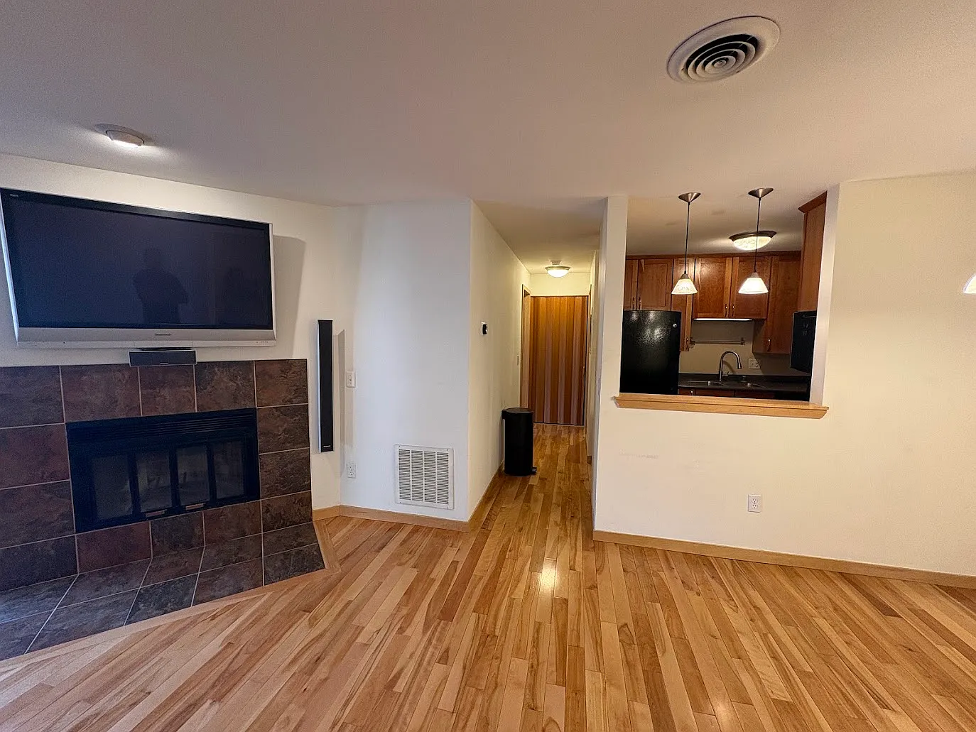 1 bed, 700 sqft, $1,650 — Photo 4