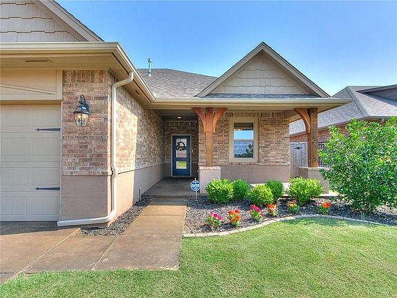 3rd image of 15724 Egerton Pl