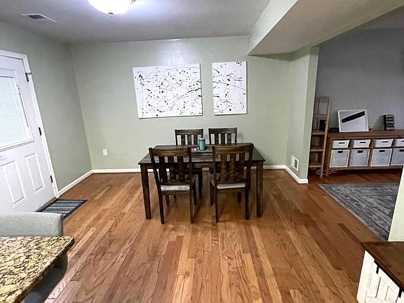 4th image of 307 Saint Marys Ave