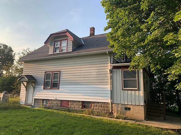 2nd image of 5061 N 32nd St #1