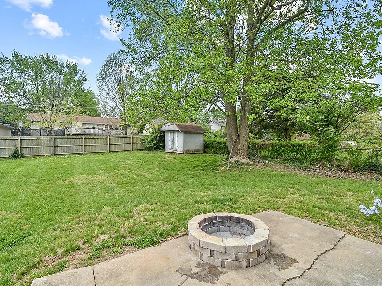2626 W Hanover Dr — Photo 28