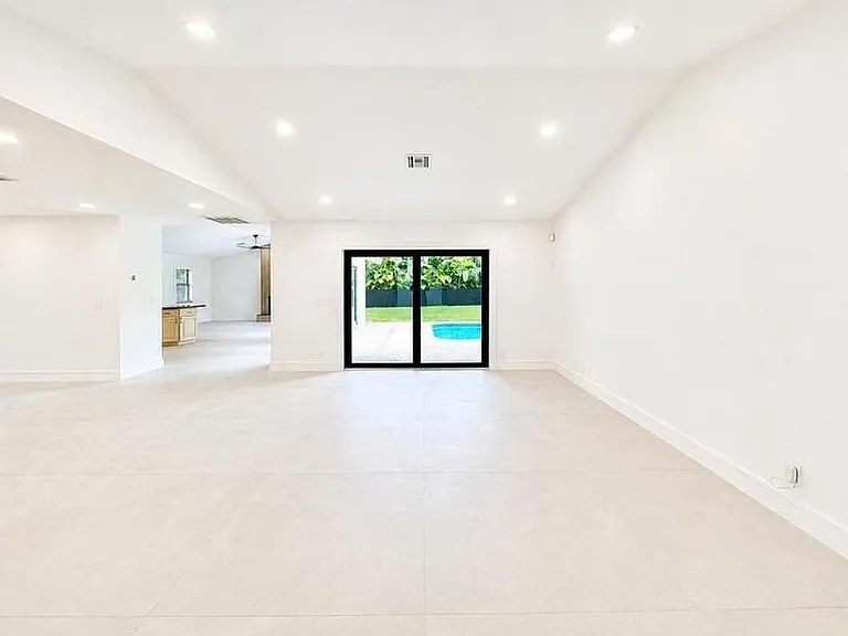 4823 NW 91st Way — Photo 5