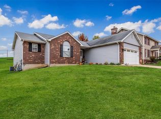 5248 Cedarfield Dr, Saint Charles, MO 63304