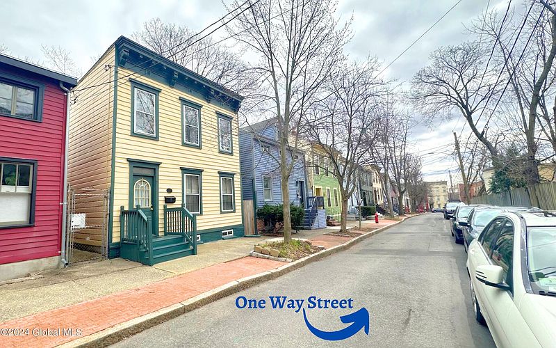 4th image of 7 Bleecker Place