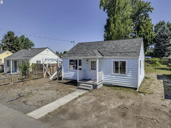 9508 NE Gertz Cir, Portland, OR 97211