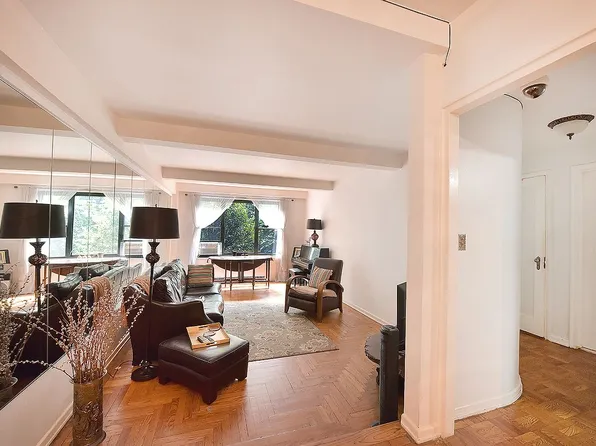 77 Park Ter E #D32, New York, NY 10034