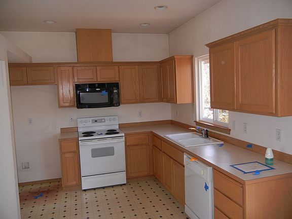 3rd image of 12812 58th Ave NE
