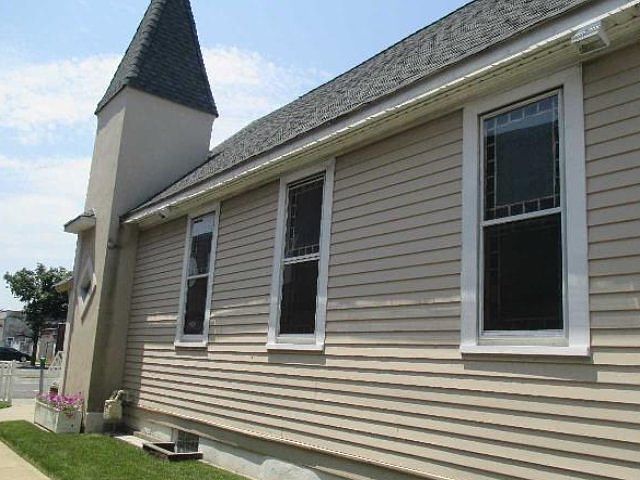 2nd image of 105 Broadway