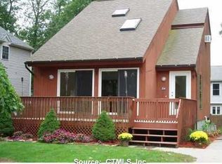 56 Hillcrest Rd, Niantic, CT 06357