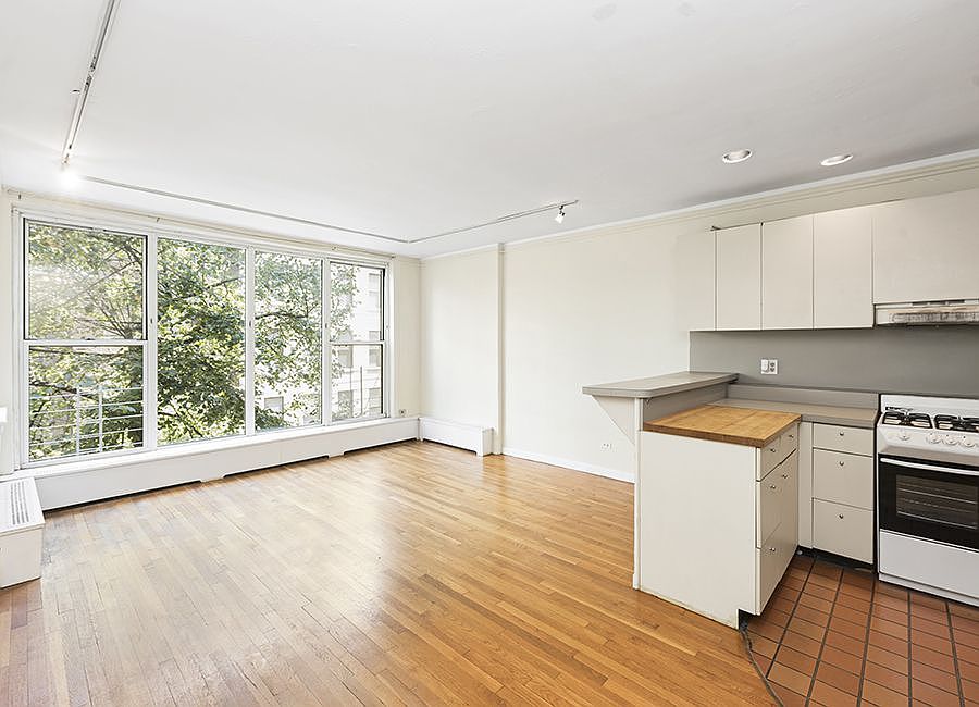 1st image of 228 E 51st St APT 4