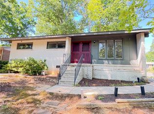 1207 Cliffwood Dr, Greensboro, NC 27406