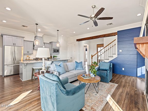 3rd image of 108 Harvey Cay Ln