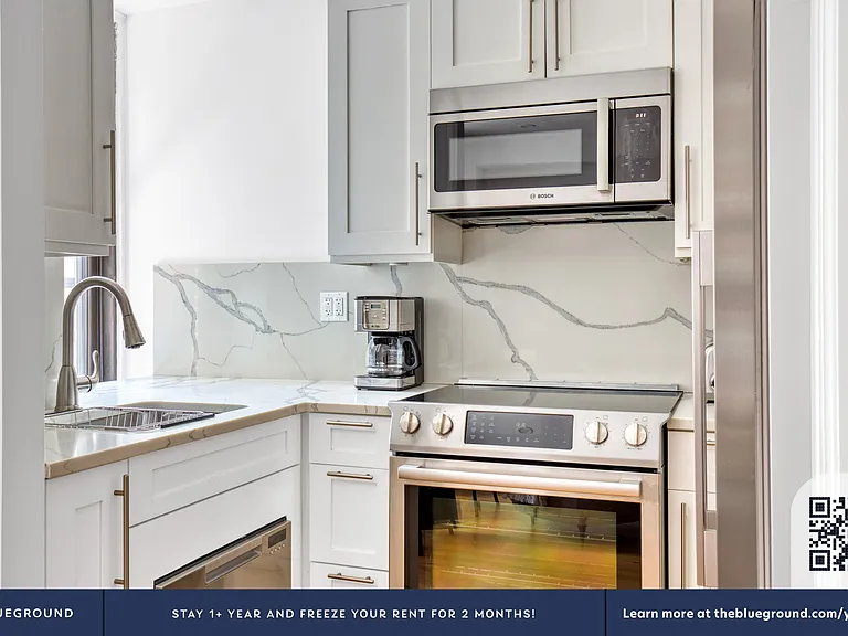 160 E 48th St #8G — Photo 6