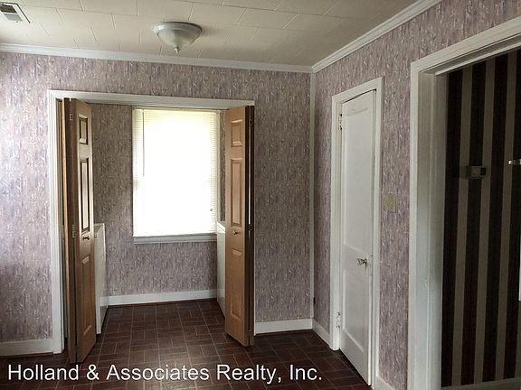 3rd image of 1830 Maryland Ave