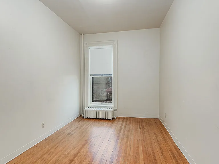 1000 Center Ave #8 — Photo 6