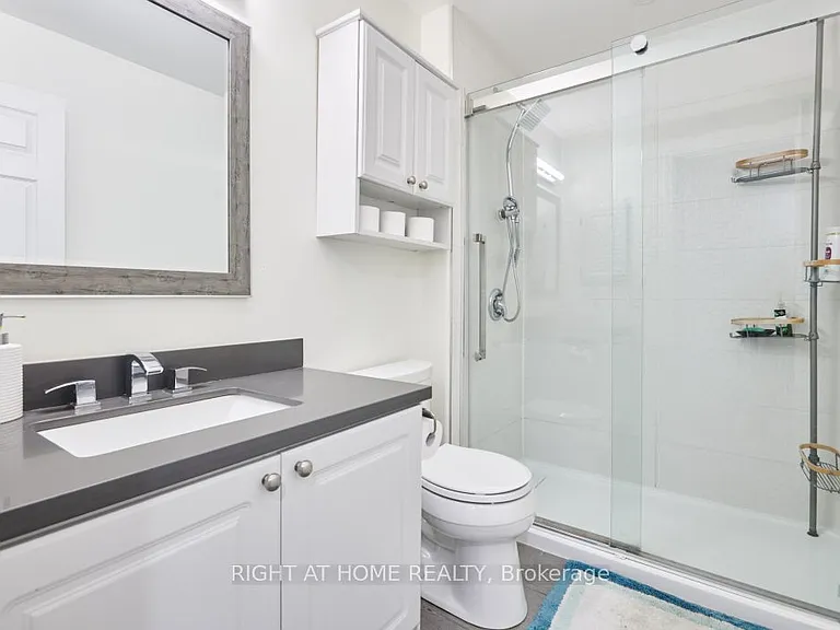 47 Tobermory Cres — Photo 21