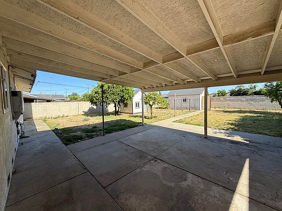 4th image of 1442 W Oakland Avenue