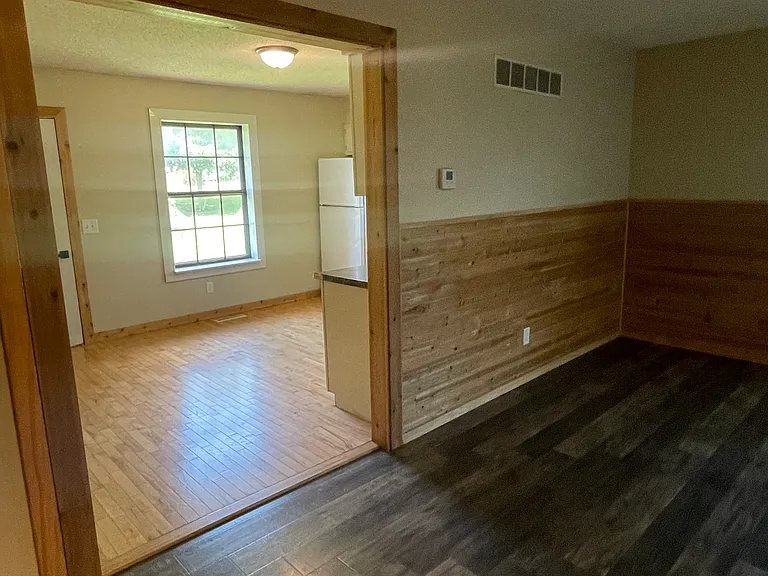 807 N Clark Ave — Photo 6