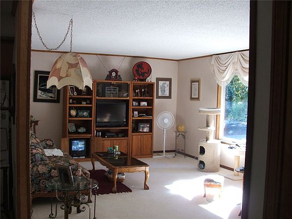 3rd image of 5 Ulverston Dr