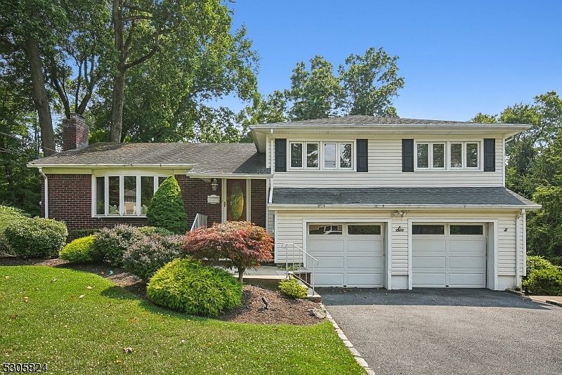1st image of 6 Willow Ln
