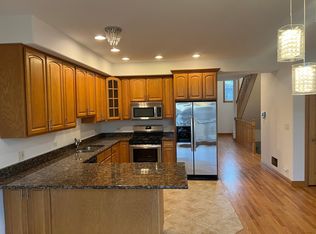 5917 W 87th St APT B, Oak Lawn, IL