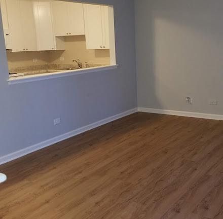 3rd image of 37 Briar St APT 6
