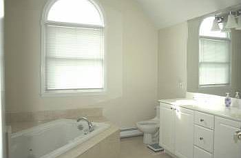 2nd image of 6 Honey Locust Ct