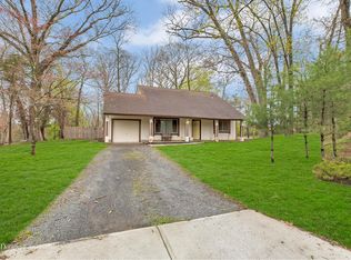 1 Rustic Rd, Yaphank, NY 11980