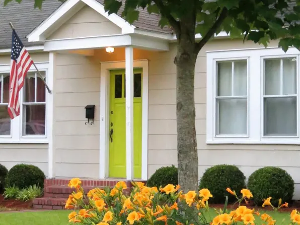 106 Hillcrest Ave, Fayetteville, NC 28305