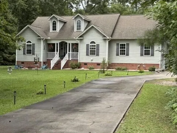 24 Teachs Cove Road, Bath, NC 27808