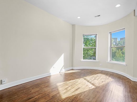 4th image of 4544 S Indiana Ave #2