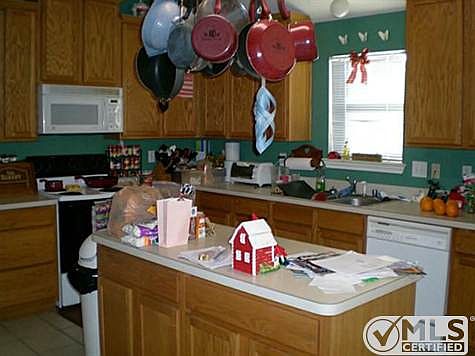 3rd image of 6932 Willow Crest Dr