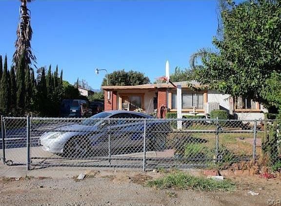 4th image of 14652 Boyle Ave