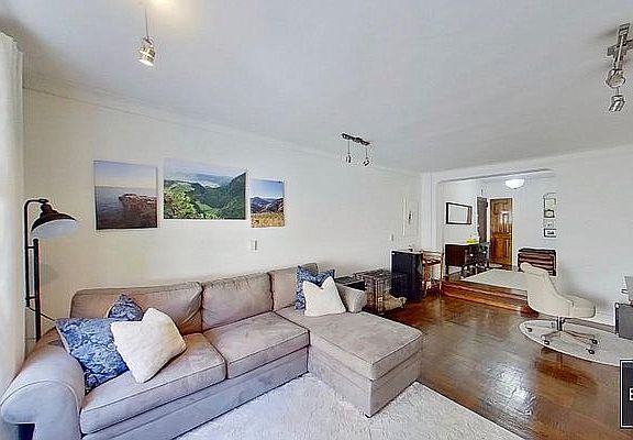 3rd image of 303 E 37th St APT 5C