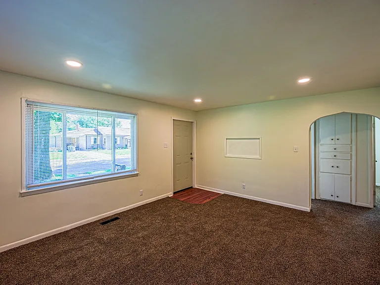 1909 Taylor Ave — Photo 15