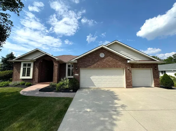 7800 W Crooked Creek Ct, Muncie, IN 47304