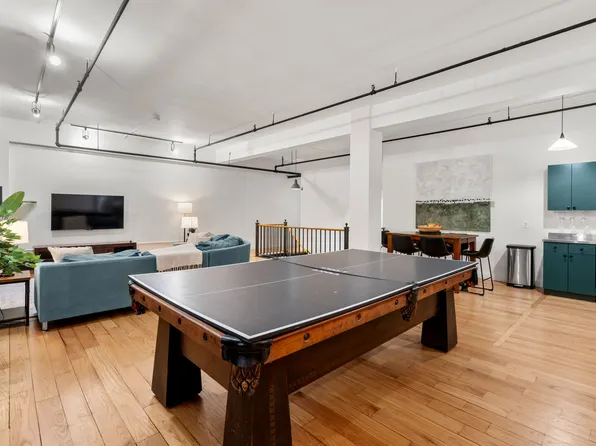 19 Stanhope St, Boston, MA