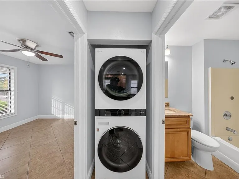 5270 Treetops Dr #J-201 — Photo 12