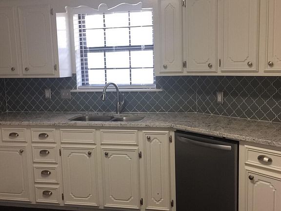 5th image of 602 Augusta Dr