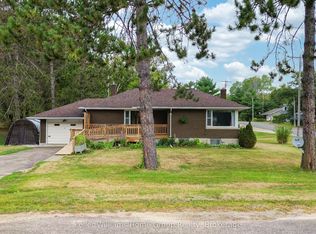 2 Easton Ave, Bancroft, ON K0L1C0