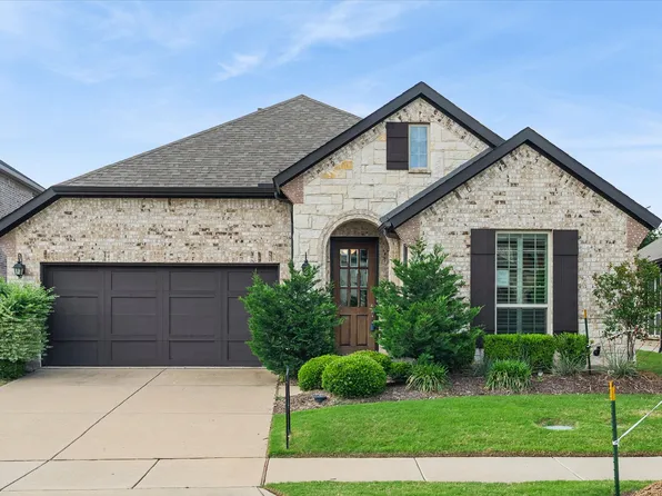 816 Pier St, Aubrey, TX 76227