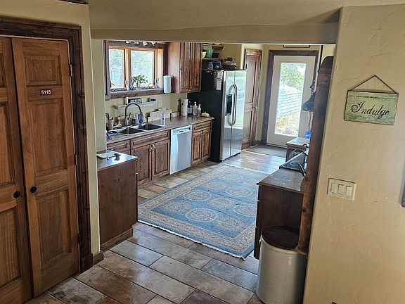 Kitchen pantry