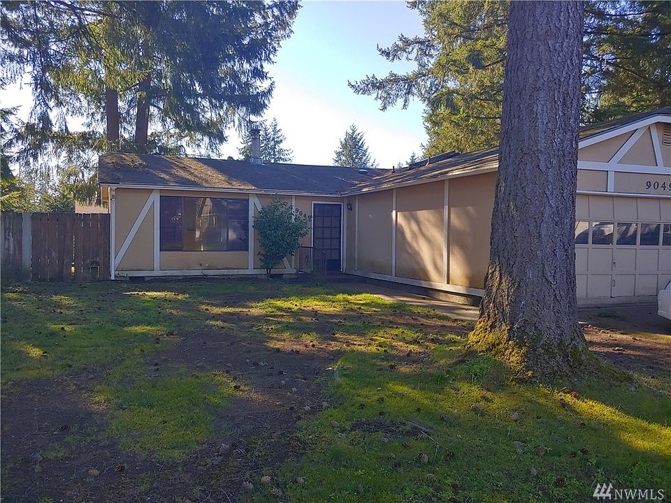 1st image of 9049 Quinault Dr NE