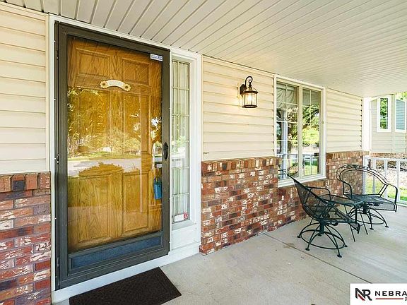 4th image of 1209 N 162nd St