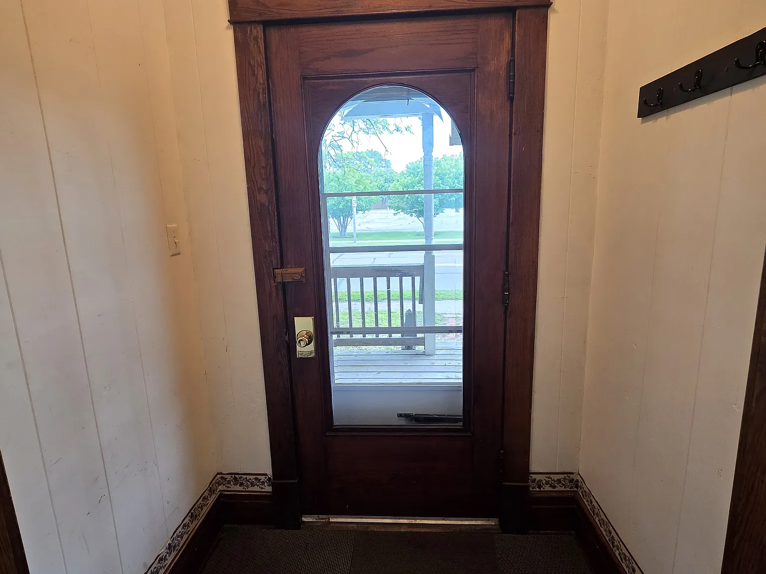 8 bed, 3100 sqft, $2,250 — Photo 4